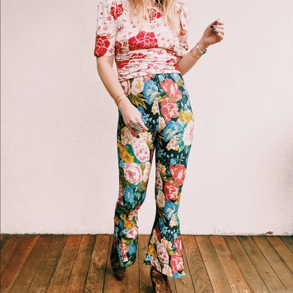 The Janis Bells-Rose Garden - Picture 4 of 7